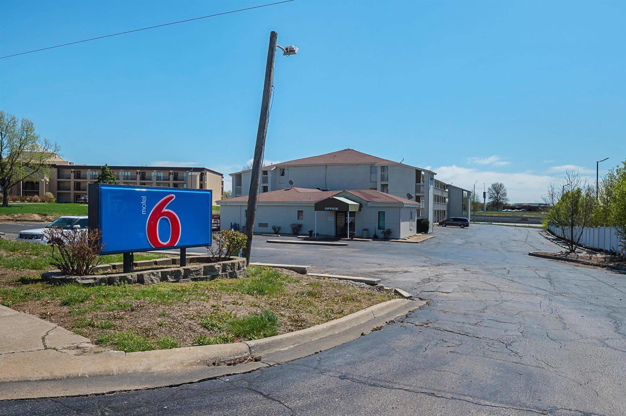 Motel 6-Blue Springs, Mo Exterior photo